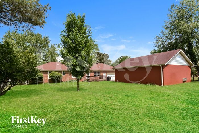 Building Photo - 1026 Grove Cir