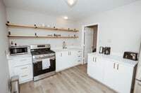 Building Photo - 3625 Maple Ave