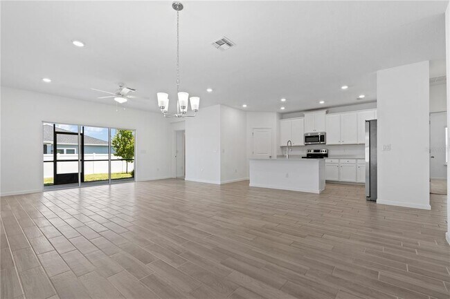 Building Photo - 5637 SW 93rd St