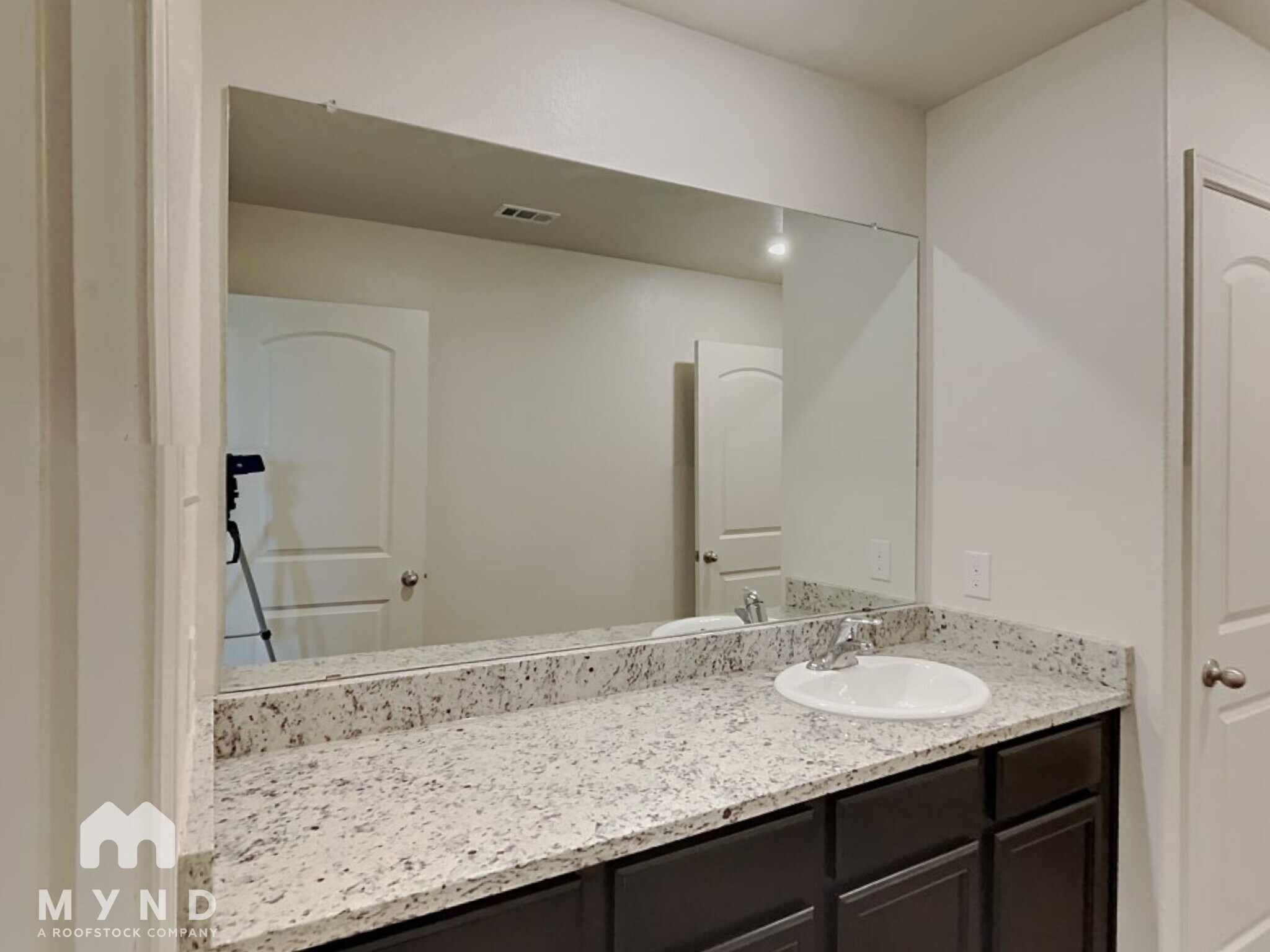 Building Photo - 105 Pettigrew Ct