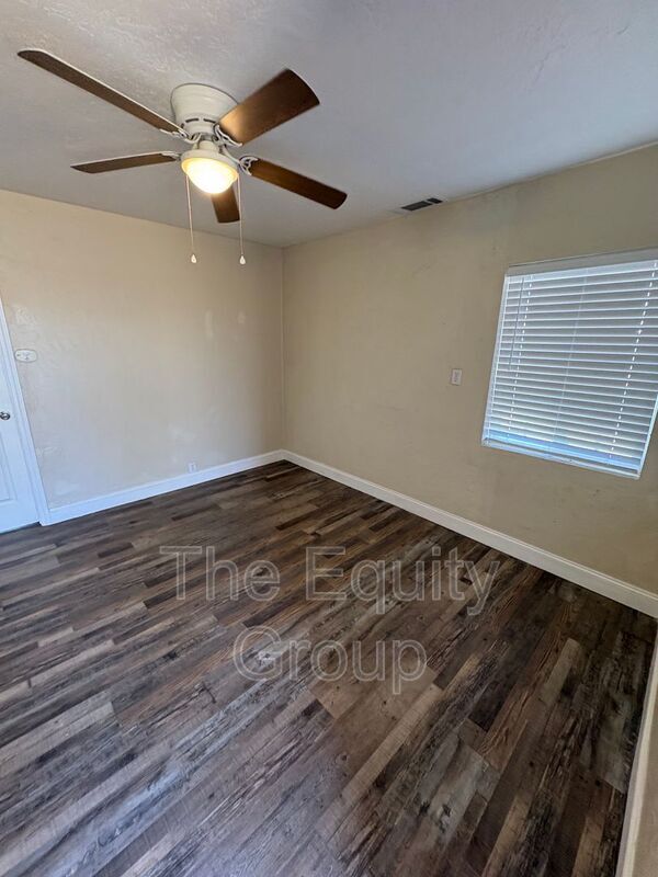 Building Photo - 13405 Ave 432