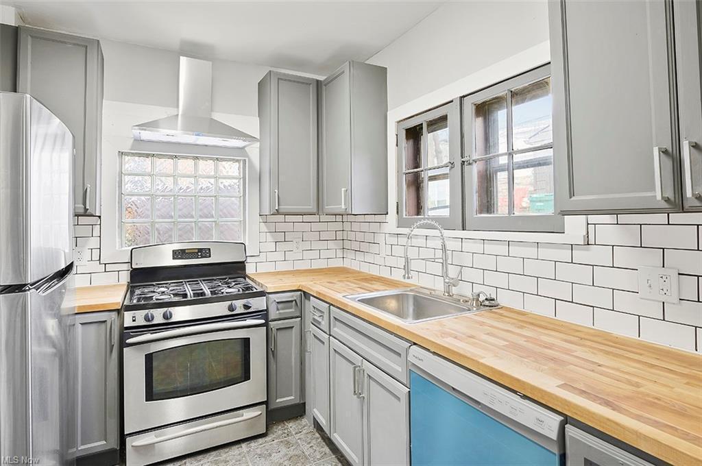 Building Photo - 3785 Washington Blvd