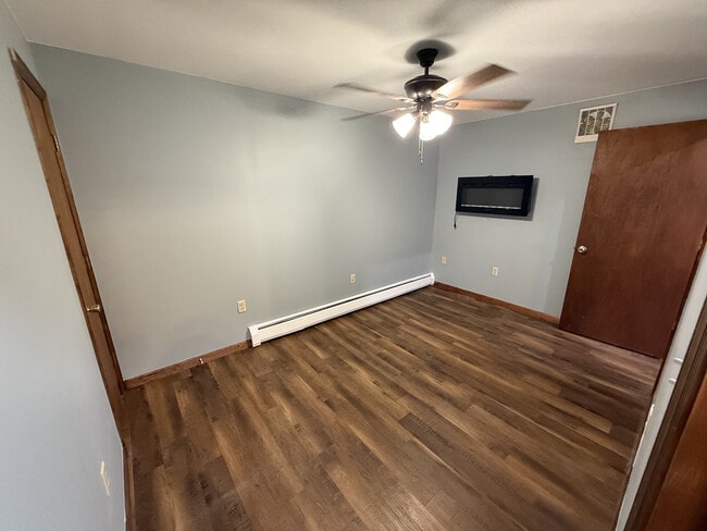 Building Photo - 237 Franklin Ave