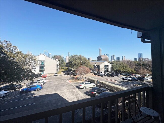 Building Photo - 620 S 1st St