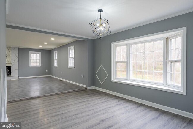 Building Photo - 3140 Basford Rd