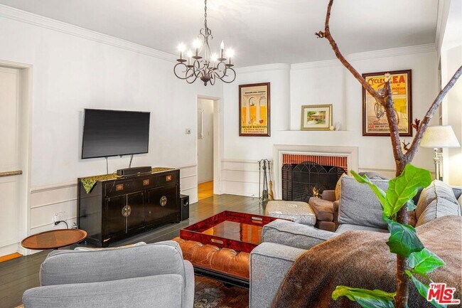 Building Photo - 10614 Le Conte Ave