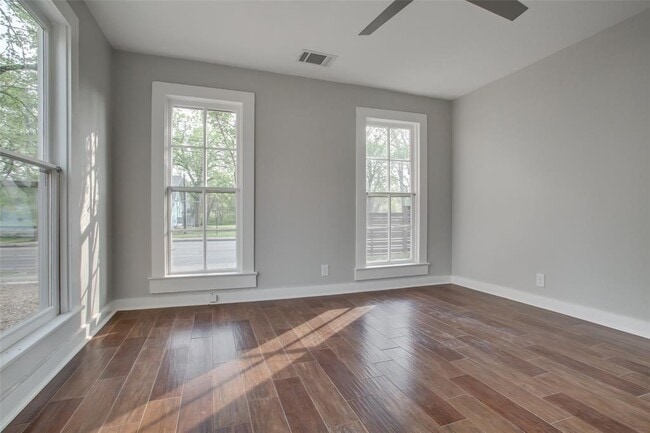 Building Photo - 4500 Avenue H