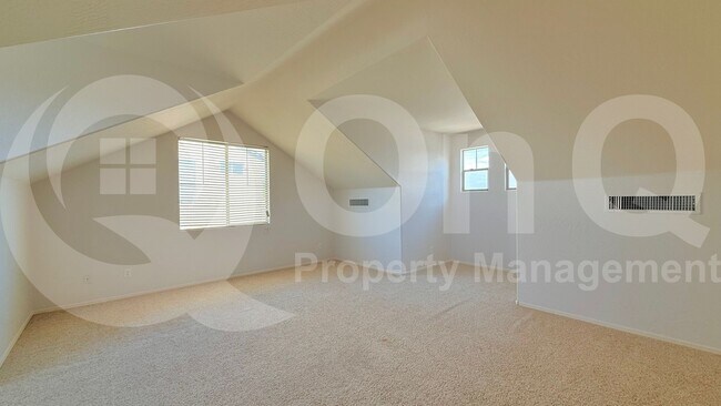 Building Photo - 3316 E Kingbird Pl
