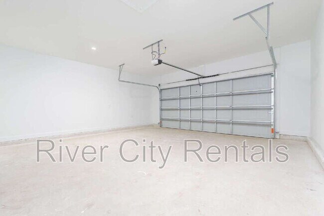 Building Photo - 2676 Halperns Way