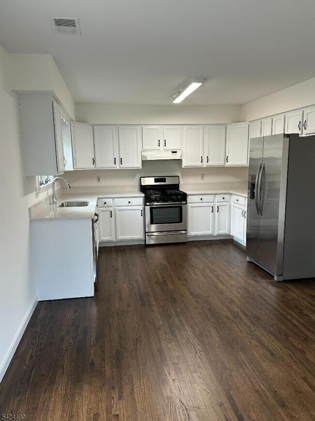 Building Photo - 6 Magnolia Ct