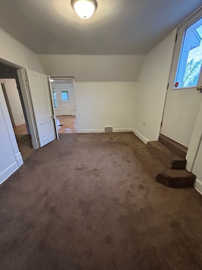 Building Photo - Market Street