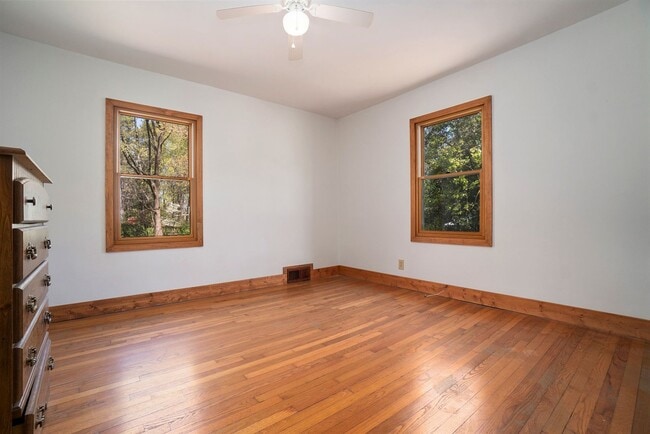 Building Photo - 3 Bedroom, 2 Bath in Decatur
