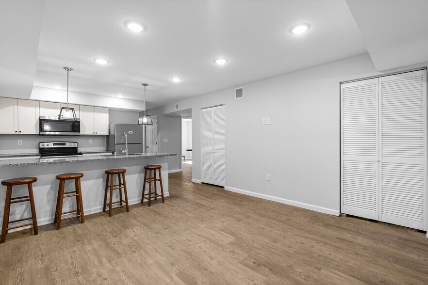 Building Photo - 1607 Old Oxford Rd