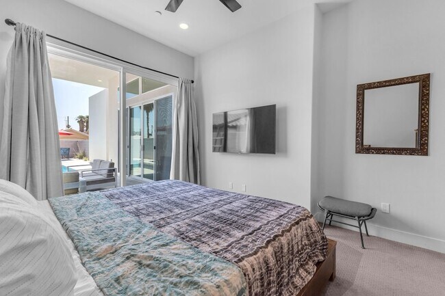 Building Photo - 51855 Avenida Juarez