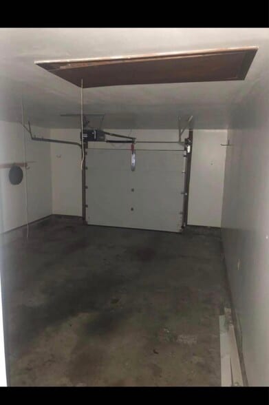 Building Photo - 702 S Taylor St