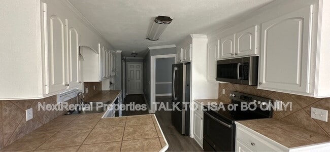 Building Photo - 556 Lincolns Dr