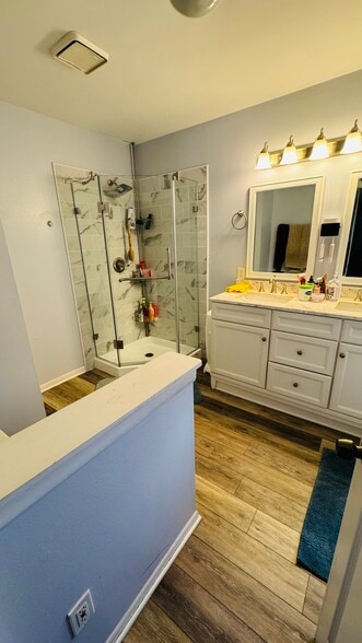 Building Photo - W174N5125 Mulberry Ln