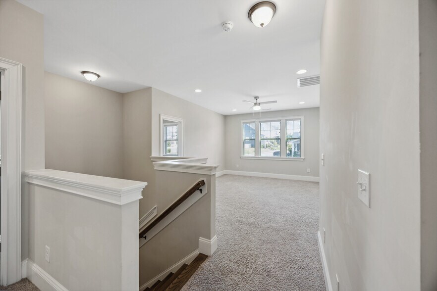 Building Photo - 405 Gilpin Way