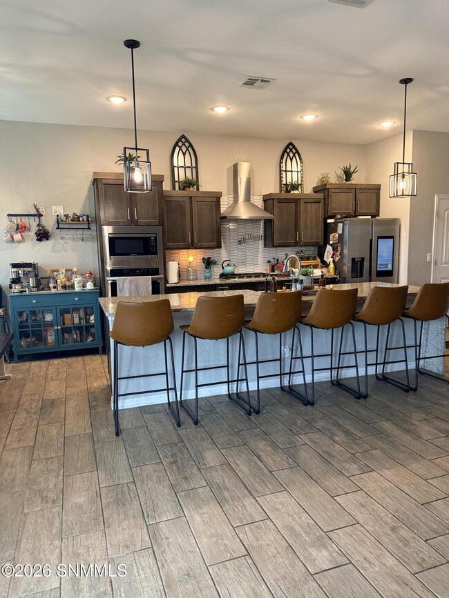 Building Photo - 548 La Entrada Cir