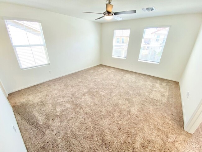 Building Photo - STUNNING BRAND NEW 3 BEDROOMS 2.5 BATHROOMS TWO STORY TOWNHOUSE WITH 2 CAR GARAGE