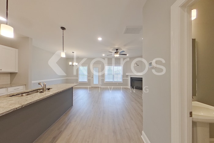 Building Photo - 3713 Oak Leaf Wy