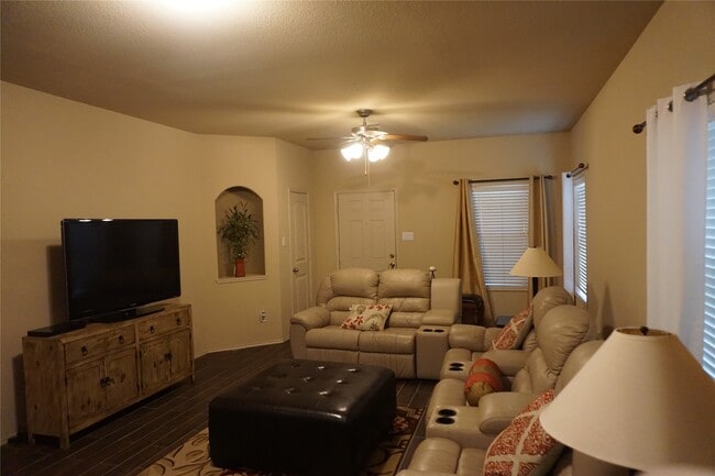 Building Photo - 22007 Silverfield Park Ln