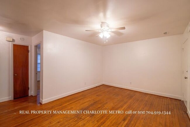 Building Photo - Charming 2 Bedroom Home in Charlotte!