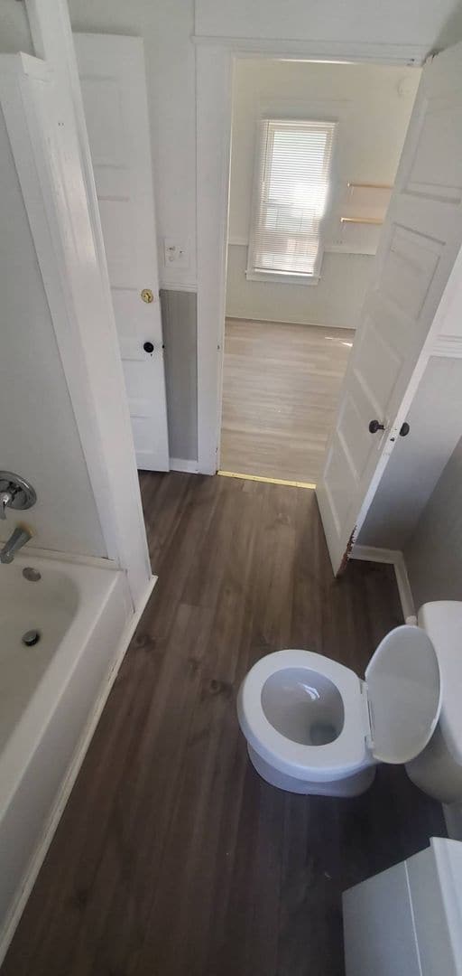 Building Photo - 6721 Edna Ave