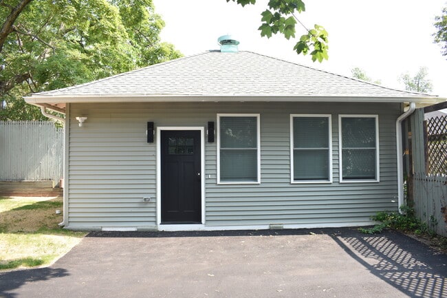 Building Photo - 245 Dwight St