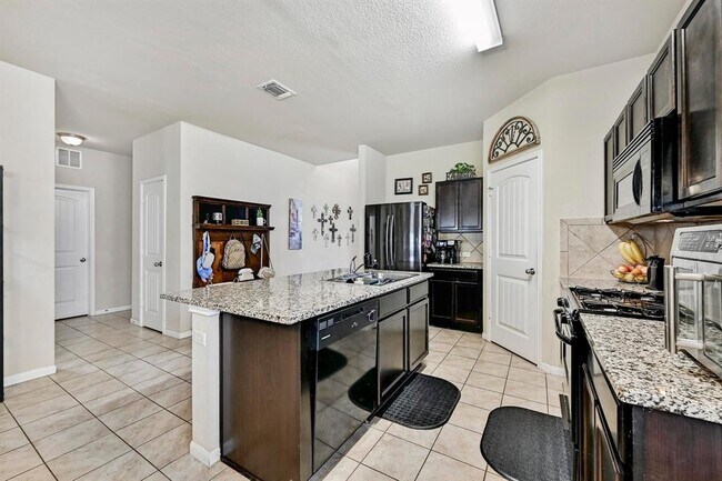 Building Photo - 409 Libani Ln
