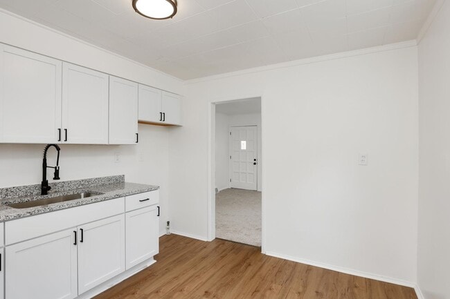 Building Photo - 6838 Republic