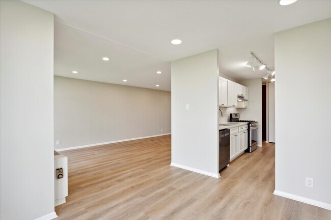 Building Photo - 3600 Conshohocken Ave