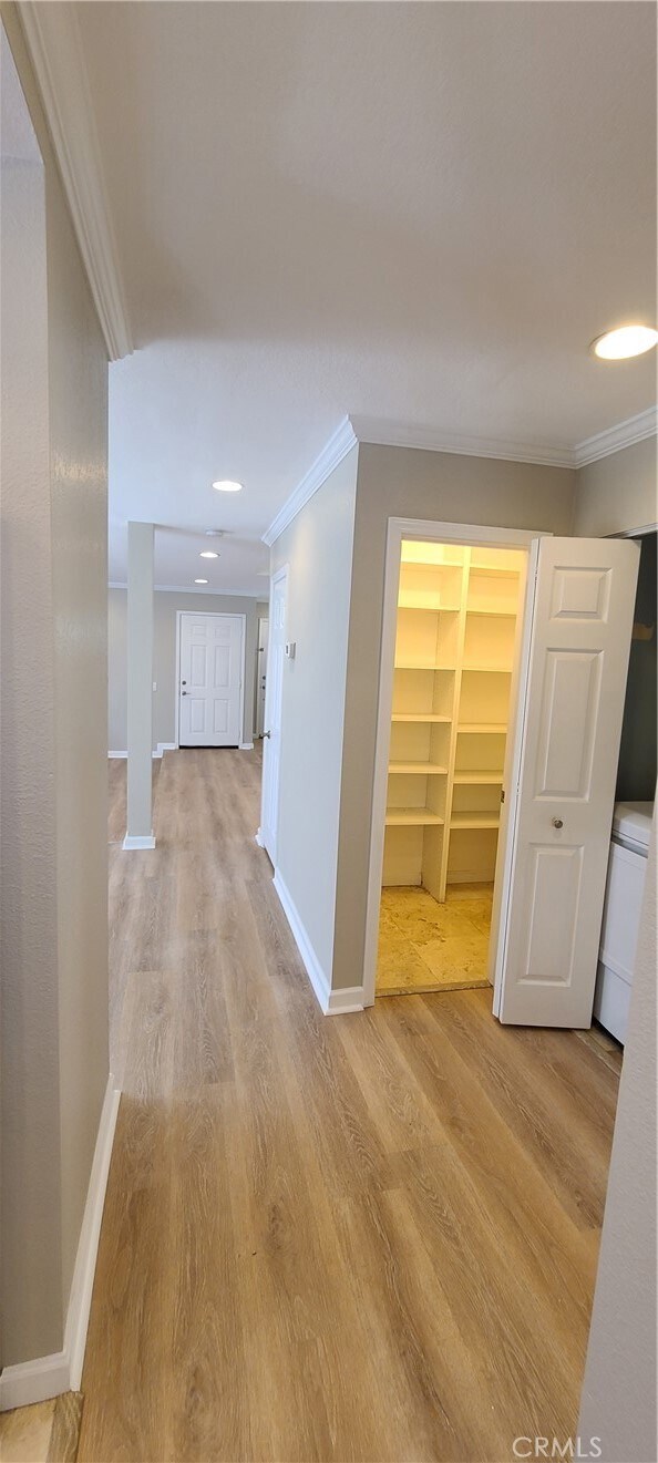 Building Photo - 709 Oceanhill Dr