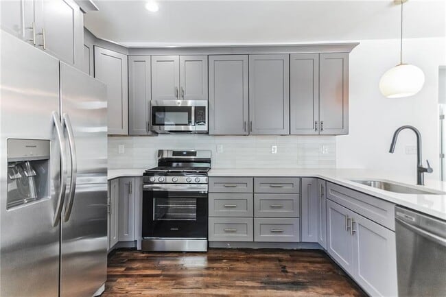 Building Photo - 1252 Epworth St SW