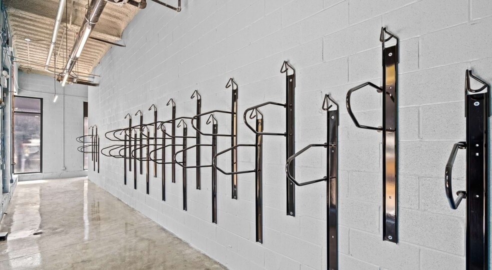 Building Photo - 5108 N Broadway St