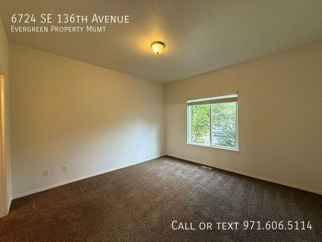 Building Photo - 6724 SE 136th Ave