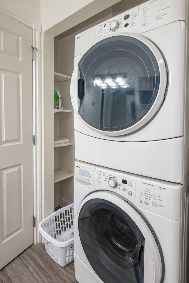 Building Photo - Charming Furnished Condo in Taku/Campbell - Everything You Need in One Place!