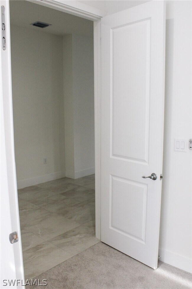 Building Photo - 5062 Alonza Ave