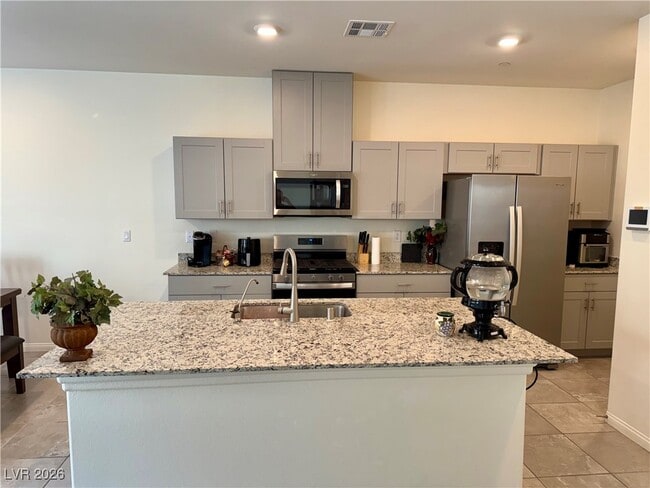 Building Photo - 10939 Cheshire Wds Ave