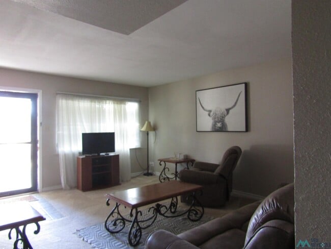 Building Photo - 903 S 10th St