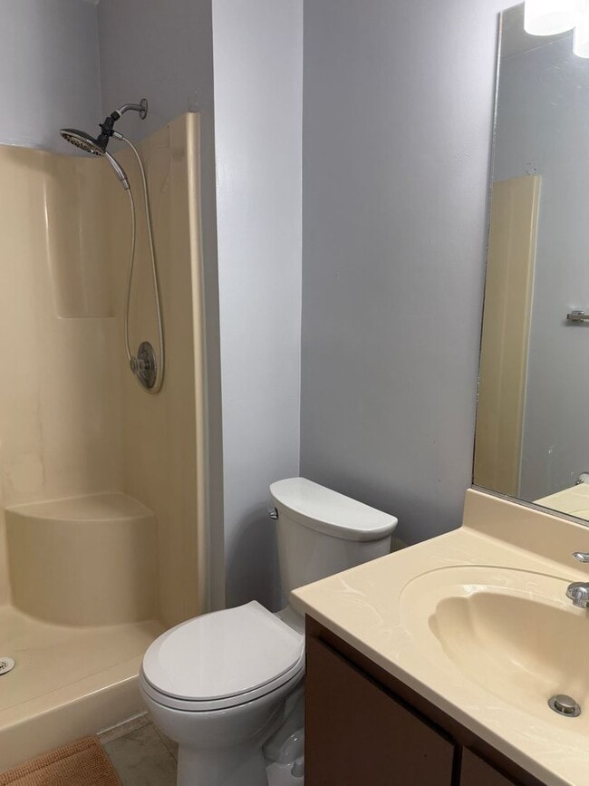 Building Photo - Rosemont Forrest-Three Bedroom End Unit Townhome