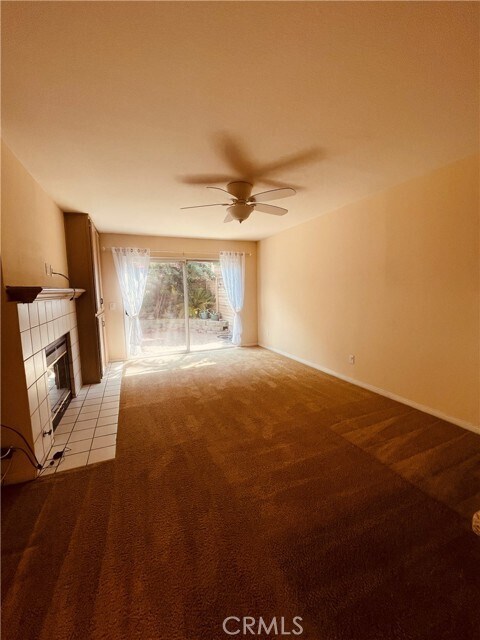 Building Photo - 928 Lotus Cir