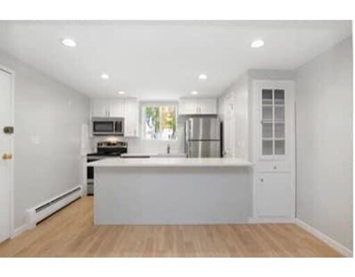 Building Photo - 118 W Emerson St