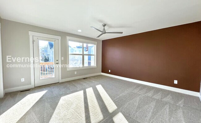 Building Photo - 220 Croleywood Ln