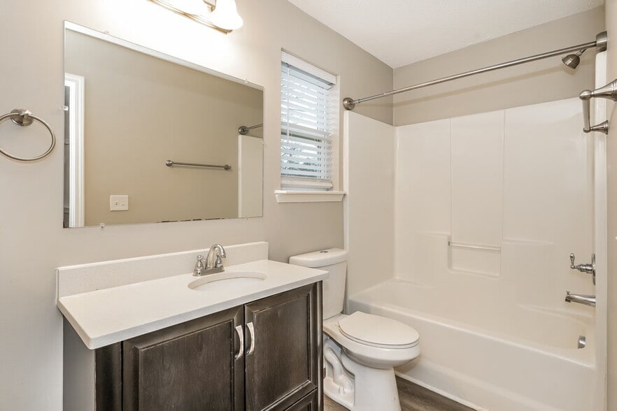 Building Photo - 1732 Elijah Ryan Dr