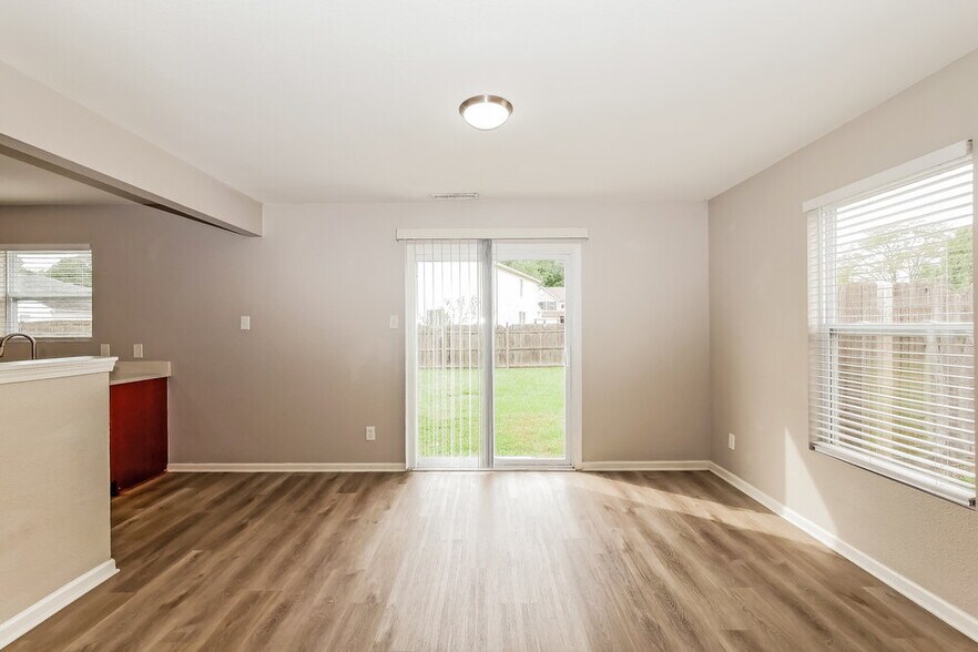 Building Photo - 8024 Gathering Ln