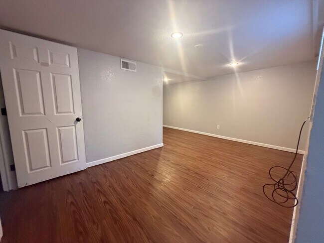 Building Photo - 3 BR/2BA | Newly Renovated Single Family Home | Great backyard | In Denver!