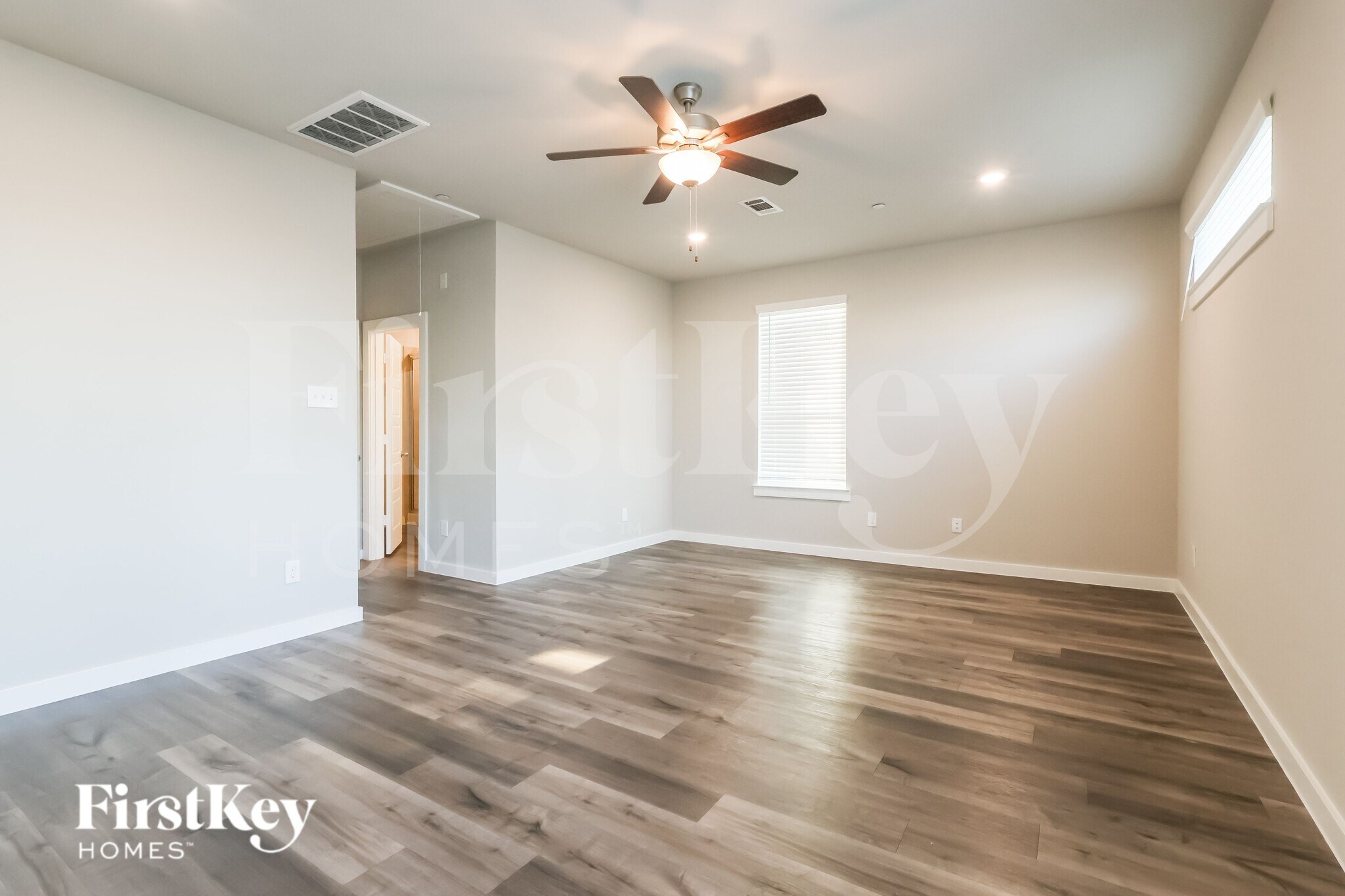 Building Photo - 381 N Centro Cir