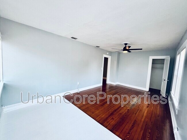 Building Photo - 1214 3rd St N