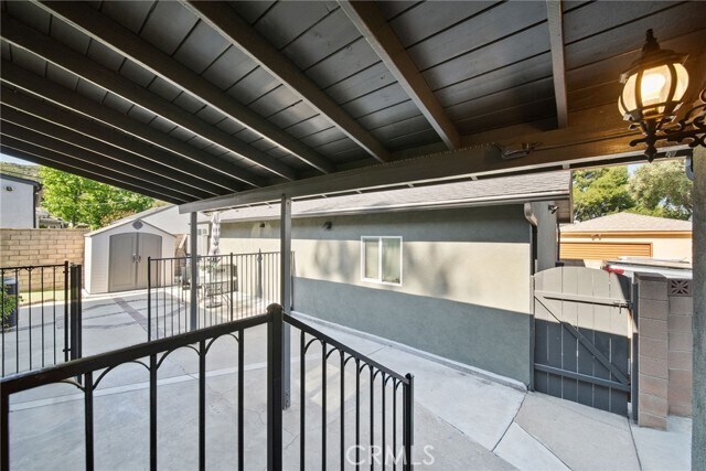 Building Photo - 10257 McVine Ave